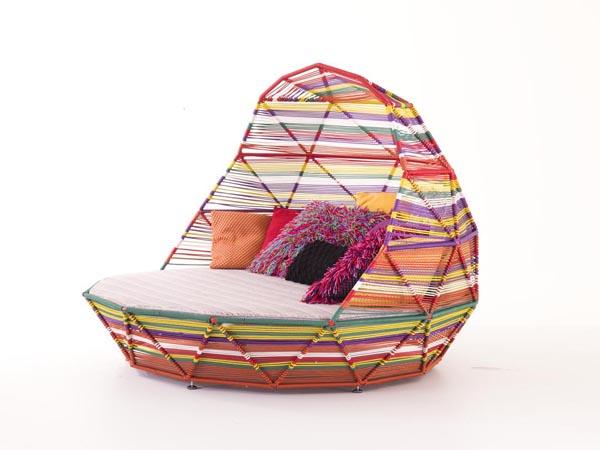 Cama Cocoon, serie Tropicalia, Moroso, 2008.