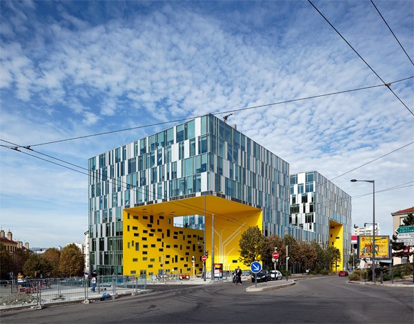 Cité des Affaires Ilôt Grüner, Manuelle Gautrand, Sait-Étienne, Francia, 2010.