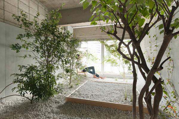 Room 302, designed by Yuko Nagayama, 2010.