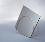 Espejo Álvaro en latón, João Martins, 1975.