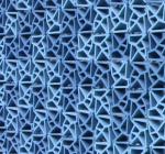 Celosía de perfiles de cerámica extrusionados, inspirada en los enrejados árabes. Mangado y Asociados.