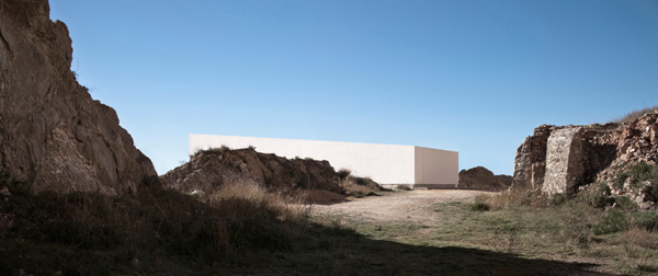 Casa en la ladera de un castillo-