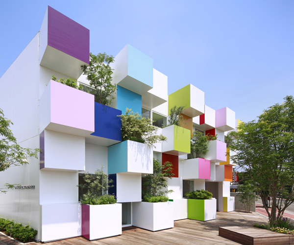 Sucursal Nakaaoki del Sugamo Shinking Bank por Emmanuelle Moreaux