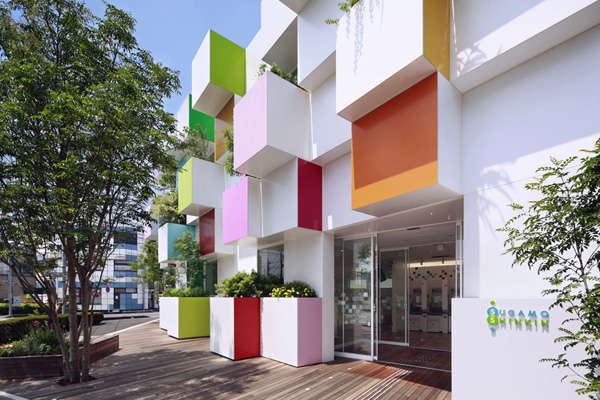 Sucursal Nakaaoki del Sugamo Shinking Bank por Emmanuelle Moreaux