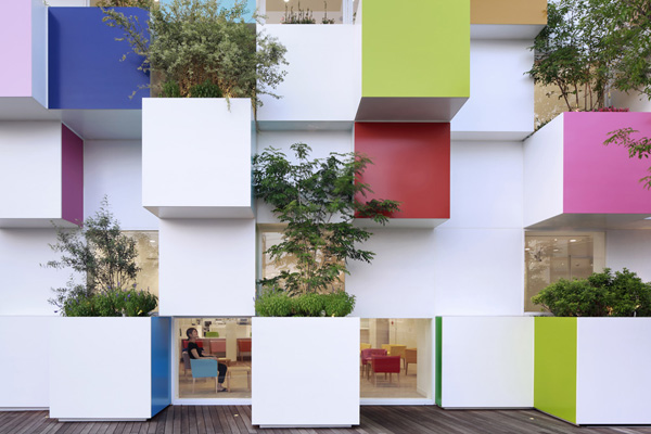 Sucursal Nakaaoki del Sugamo Shinking Bank por Emmanuelle Moreaux