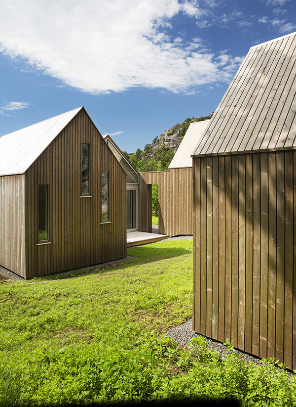 Micro Cluster Cabins, Reiulf Ramstad Arkitekter, 2014.