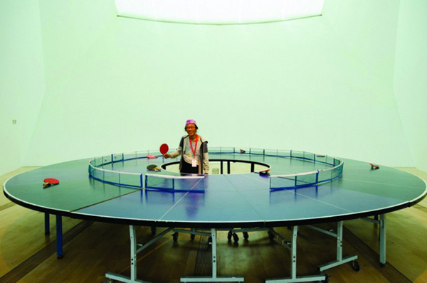 Ping-Pong Go Round, Lee Wen, Singapur, 1998-2015.