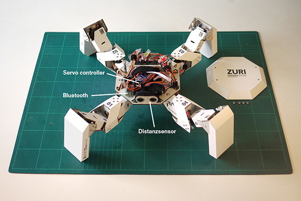 zuri de zoobotics, el robot de cartón