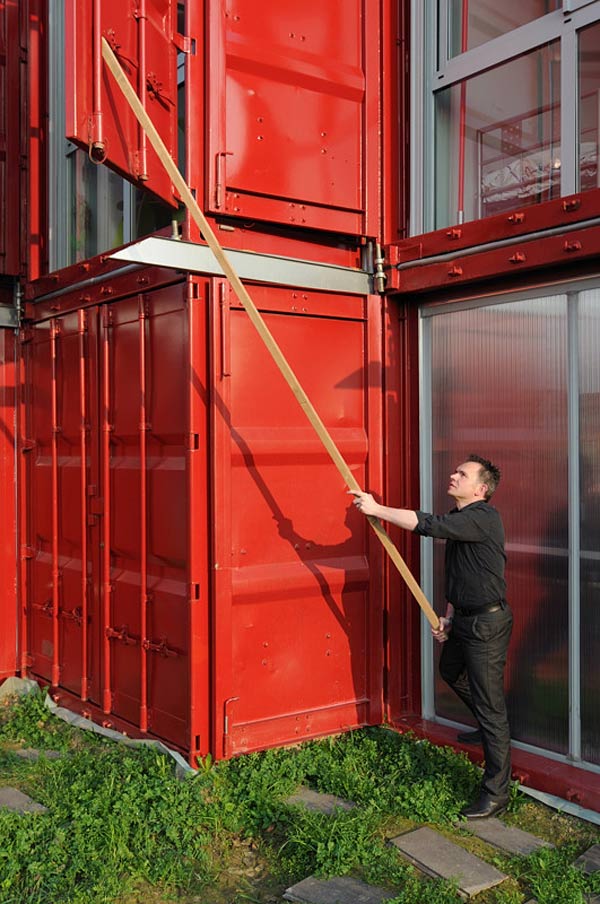 Ventanales, Maison Container Lille, Patrick Partouche, 2010.