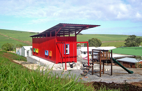 Vissershok, escuela contenedor de Tsai Design Studio en Sudáfrica