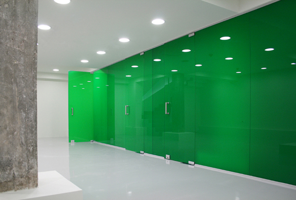 Farmacia, de KLab Architects