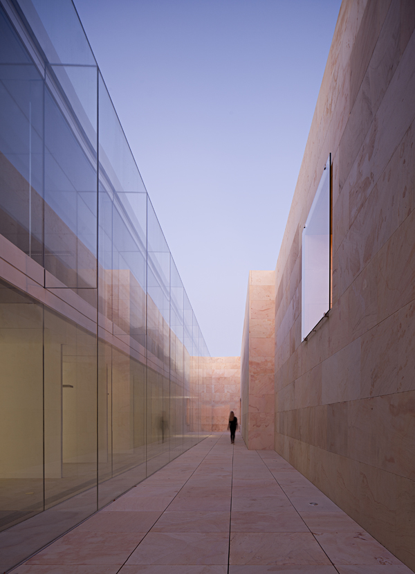 Oficinas en Zamora. Alberto Campo Baeza, 2012. Fotografía de Javier Callejas.