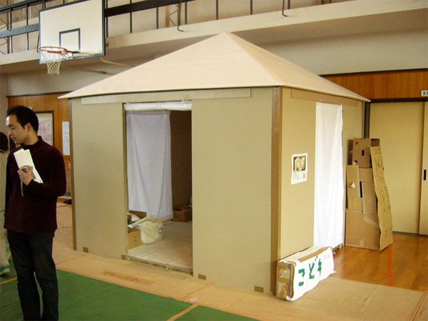 papa cliente Comienzo Shigeru Ban, arquitectura de papel para la catástrofe de Japón | Experimenta