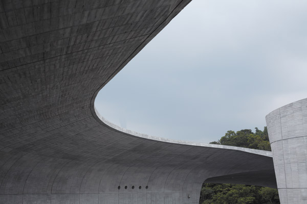 Centro de visitantes Sun Moon Lake de Norihiko Dan and Associates 