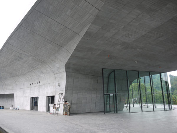 Centro de visitantes Sun Moon Lake de Norihiko Dan and Associates 