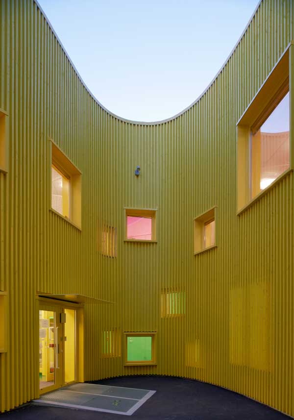 Guardería Tellus Nursery por Tham & Videgård Arkitekter 