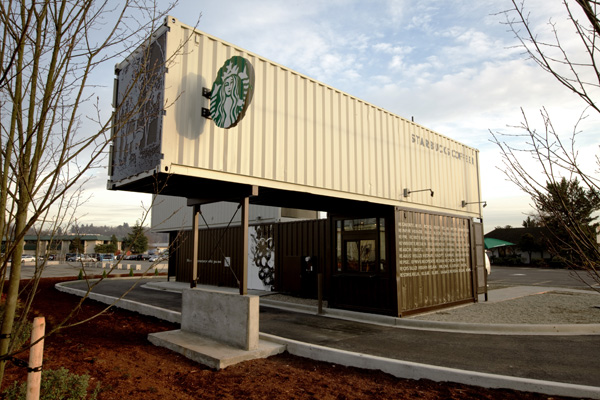 Servicio para vehículos, Starbucks, 2011. Fotografía de Tom Ackerman.