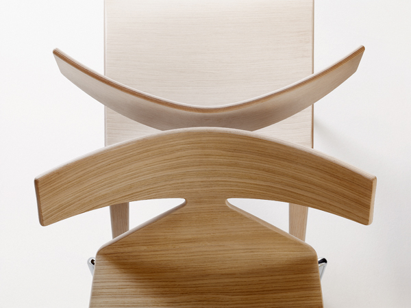 Saya chair-