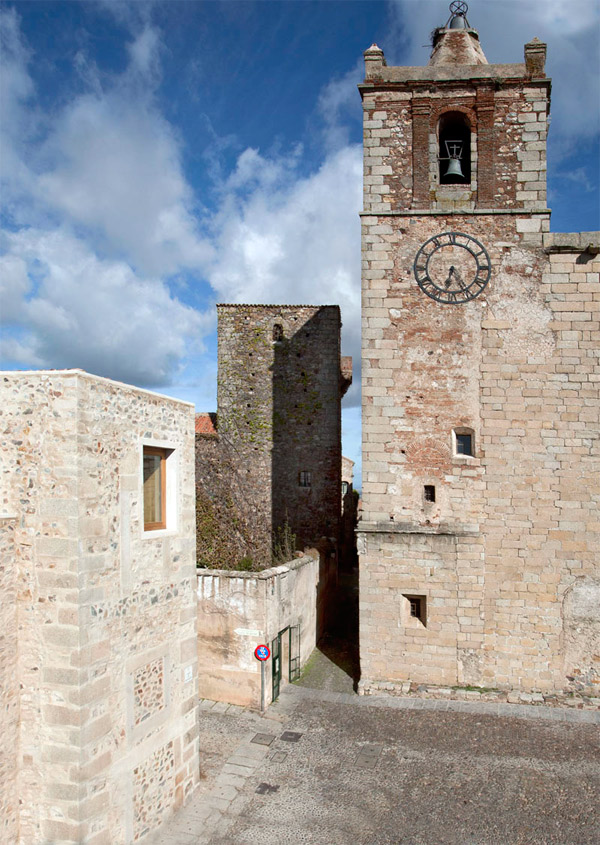 Hotel Atrio, Mansilla y Tuñón reinterpretan el patrimonio de Cáceres