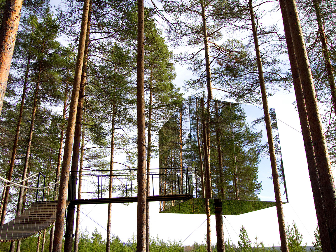 Treehotel, habitación con vistas al bosque ártico de Suecia