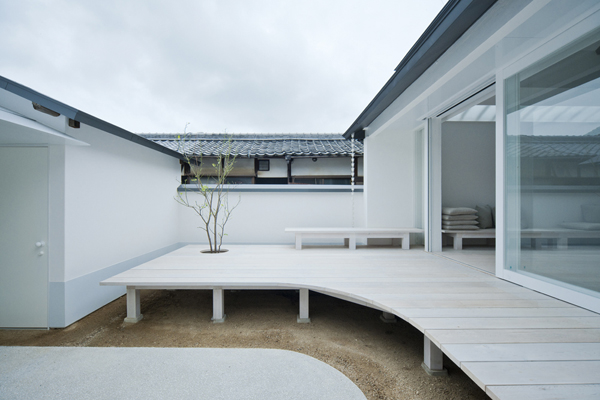 White Dormitory, rehabilitación de Foichi Futatsumata en Teshima (Japón)