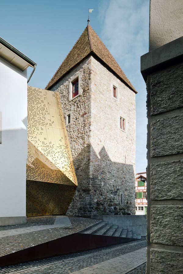 Janus, ampliación del Museo Municipal de Rapperswil-Jona (Suiza) por mlzd