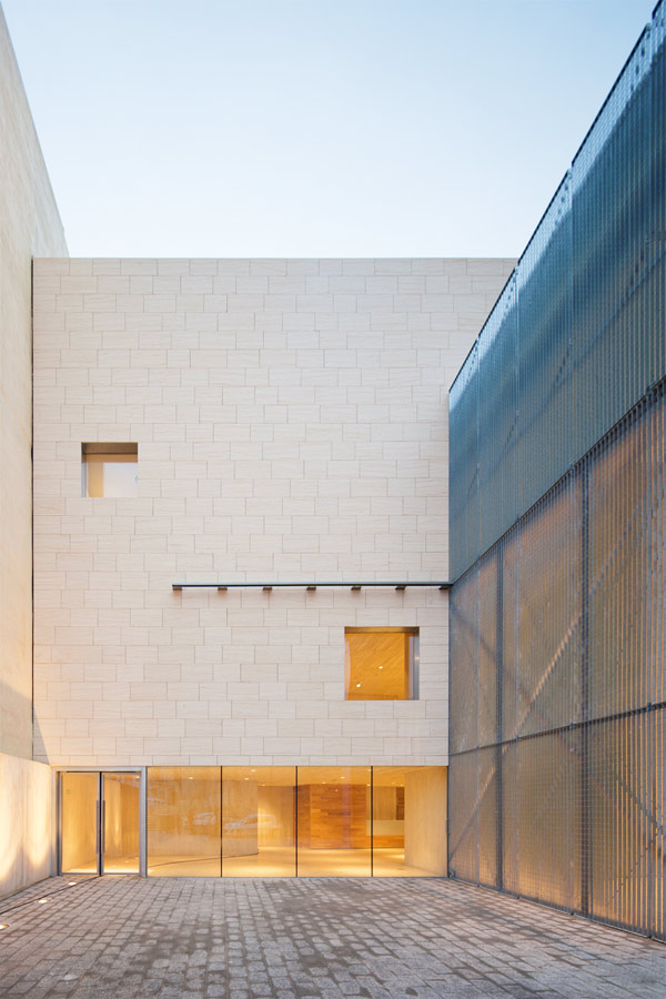 Museo de la Semana Santa de Hellín por Exit Architects