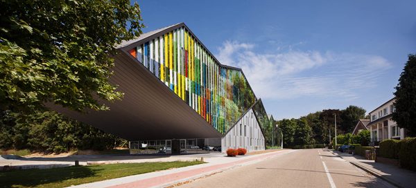 Reflejos crómaticos, Academie MWD en Dilbeek (Bélgica) de Carlos Arroyo Arquitectos