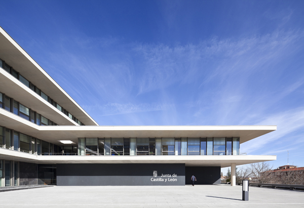 Sede de la Junta de Castilla y León en Salamanca, por Sánchez Gil Arquitectos