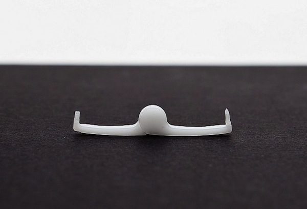 threadless-button-fastener-01.jpg