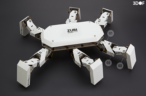 Zuri de Zoobotics, el robot de cartón