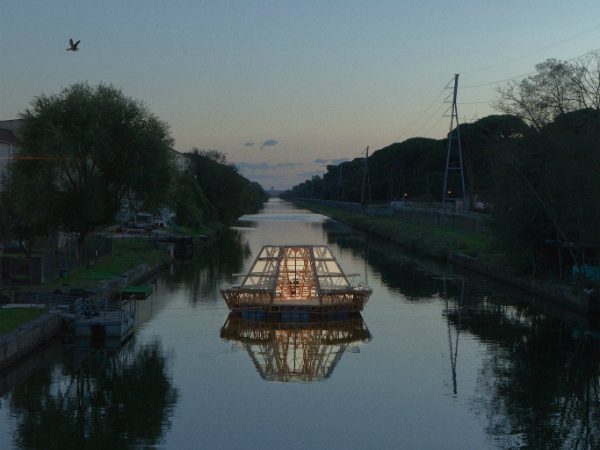 8JellyfishBarge8.jpg