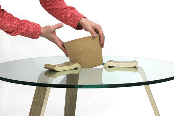 cork-stopper-table-la-mesa-de-centro-diy-de-hyeonil-jeong-experimenta-01.jpg