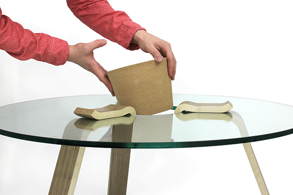 Cork Stopper Table, la mesa de centro DIY de Hyeonil Jeong