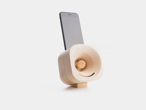 Trobla, el altavoz de madera para smartphones de Tok Tok