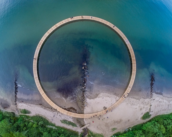 The Infinite Bridge, un puente hacia un tiempo y un espacio