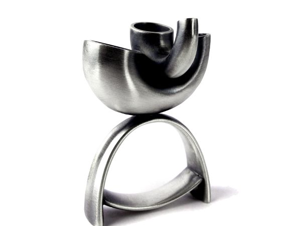 Gustavo Delgado."Alberta". Anillo plata oxidada. 2014.