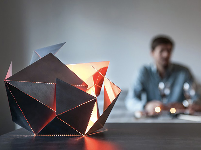 Folding Lamp, lámpara origami de Thomas Hick