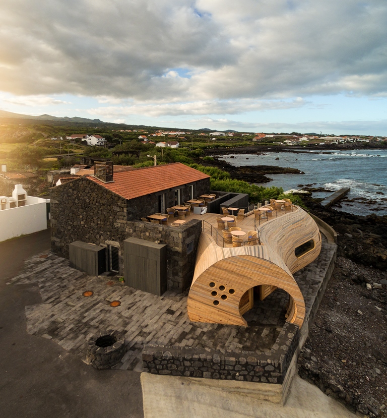 Cella Bar, FCC Arquitectura y Paulo Lobo, 2015.