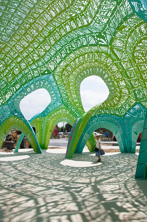 Pleated Inflation, Marc Fornes/Theverymany™, 2015.