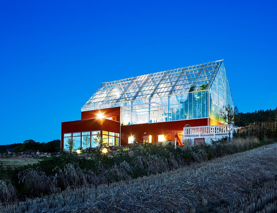 Uppgrenna Nature House, casa invernadero de Tailor Made Arquitectos y Greenhouse Living