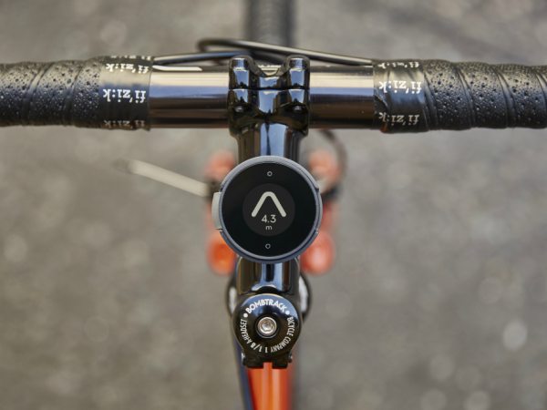 BeeLine, el dispositivo de navegación inteligente para bicicletas, 2015