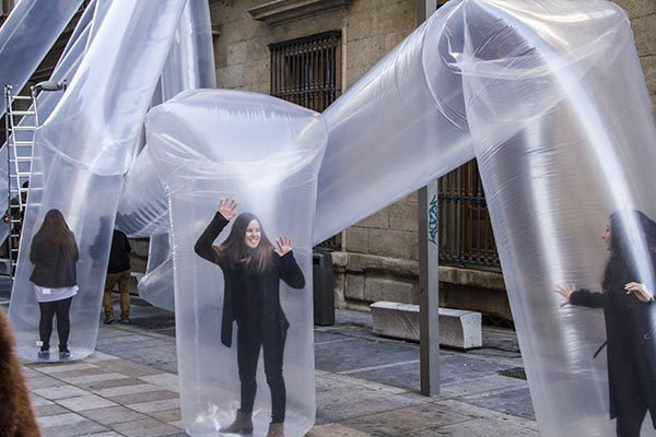 Inflables, intervención urbana en el IED MADRID con Marco Canevacci