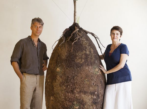 Capsula Mundi, Raoul Bretzel y Anna Citelli, 2015.