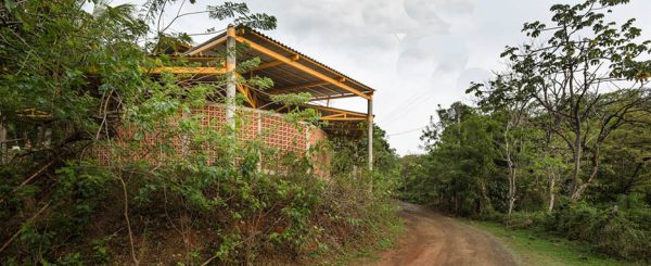 EL RODEO DE MORA: Un centro Comunitario. Foto cortesía de FO_RO ARQquitectos.