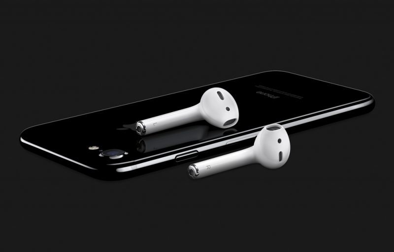 AirPods, el controvertido diseño de los auriculares inalámbricos de Apple