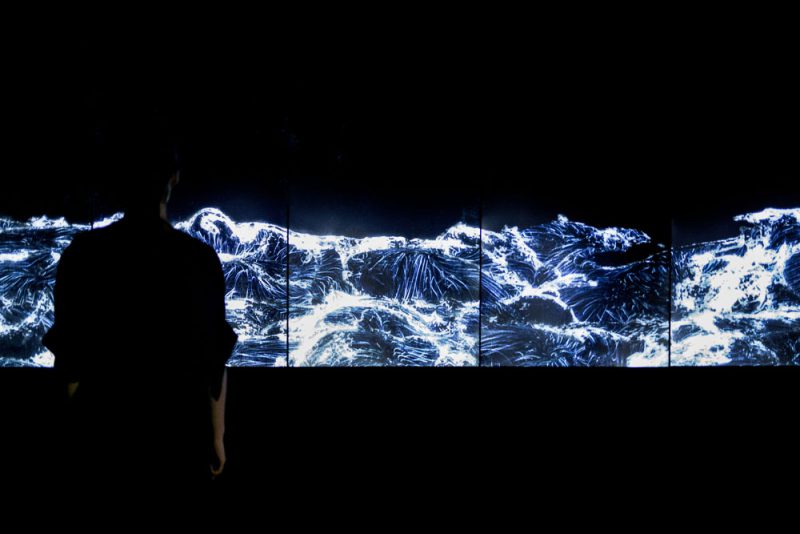 Dark Waves (2016), TeamLab en Pace London