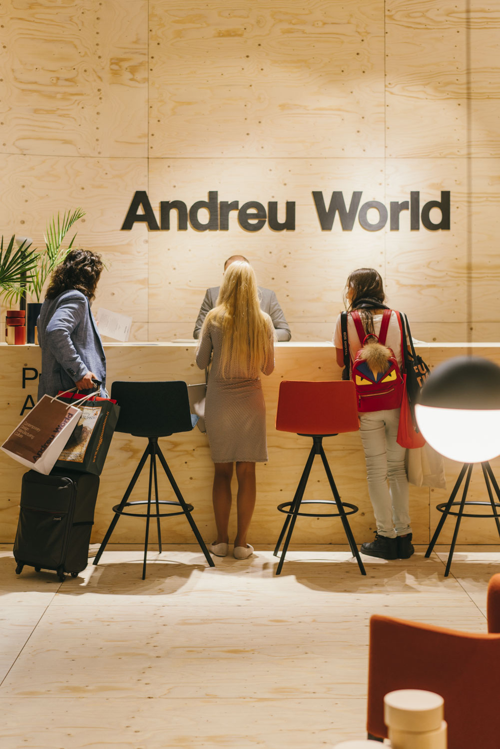 Andreu World, Salone Internazionale del Mobile, Milán, 2017