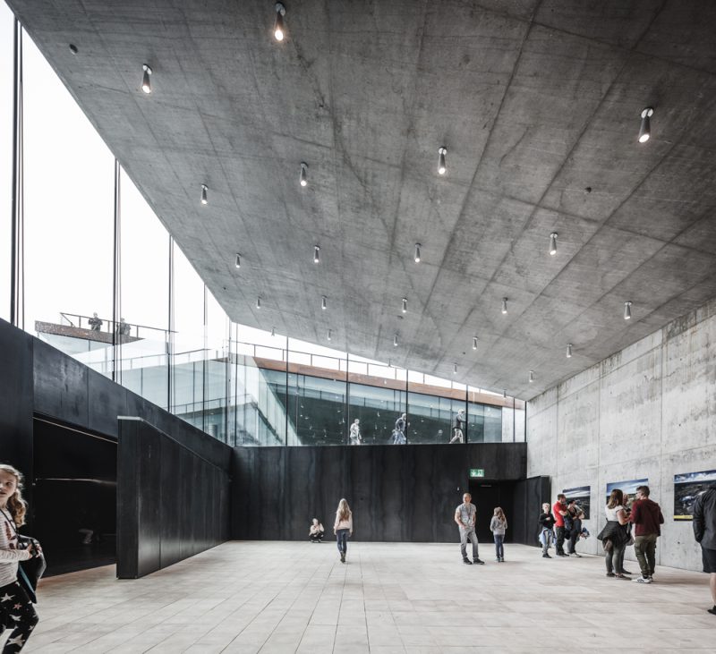 Tirpitz Museum, el “museo invisible” de BIG en Dinamarca. Foto: Rasmus Hjortshoj.