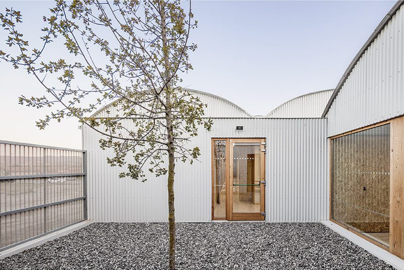 Centro Médico Psicopedagógico, el “edificio sano” de Comas-Pont Arquitectes